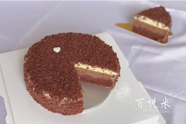 愛吃巧克力朋友的快樂來了！這款蛋糕動(dòng)手做起來吧！